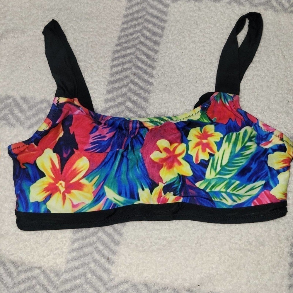 NWOT bikini top swimwear medium floral tropical